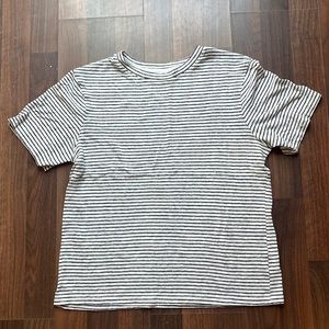 Basic striped tshirt